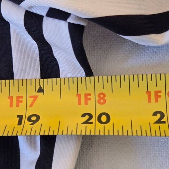 Belyn Key Womens Black White Stripe Short Sleeve Wrinkle Resistant Blouse Medium - Picture 8 of 11